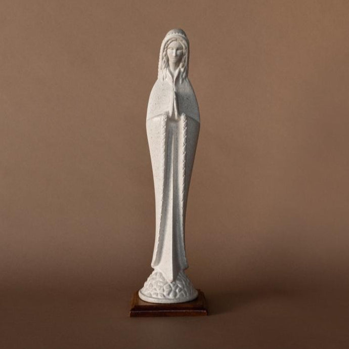 Virgin of Peace Stone of 16 in (40 cm)