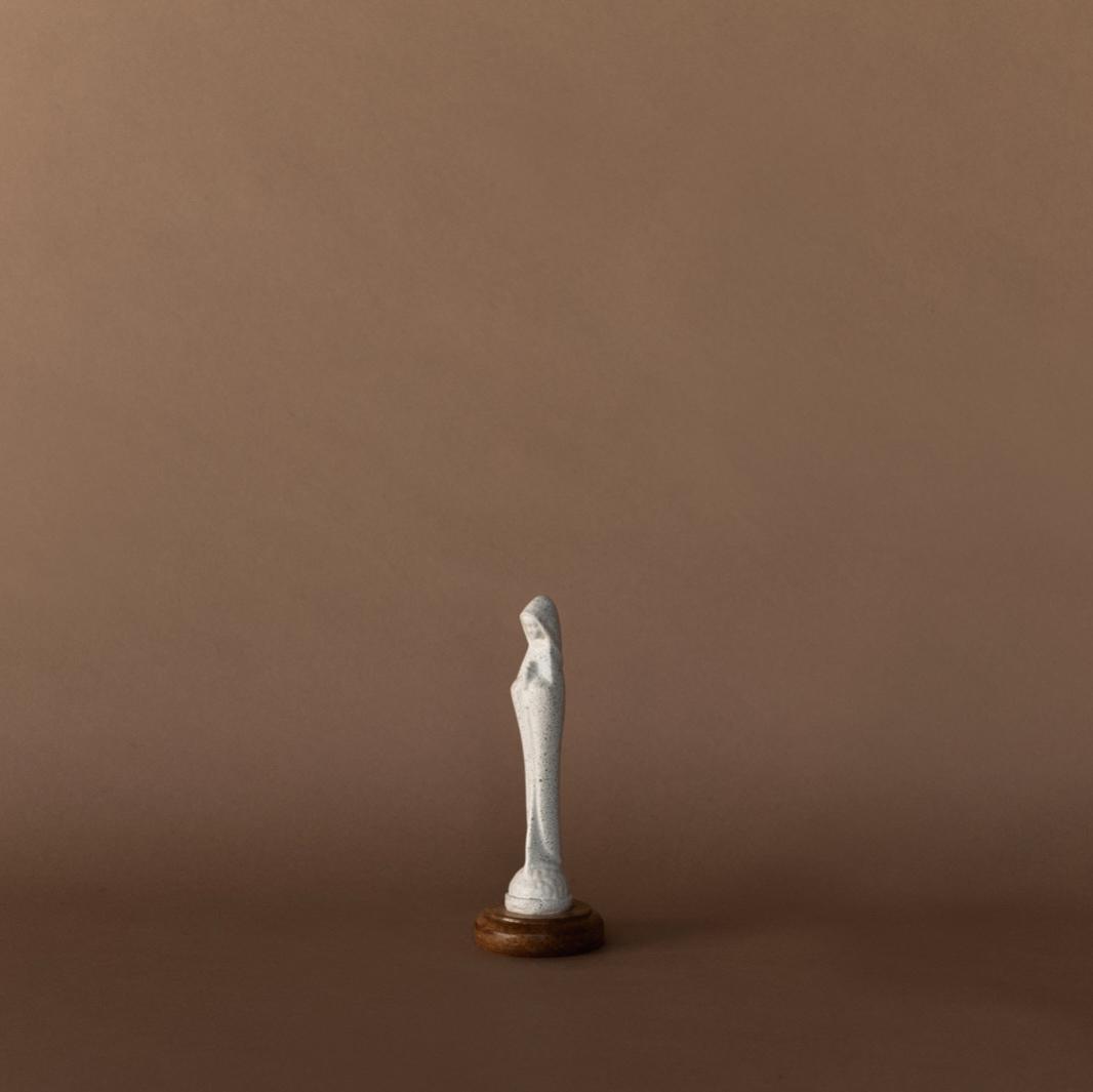 Virgin of Peace Stone of 7 in (18 cm)