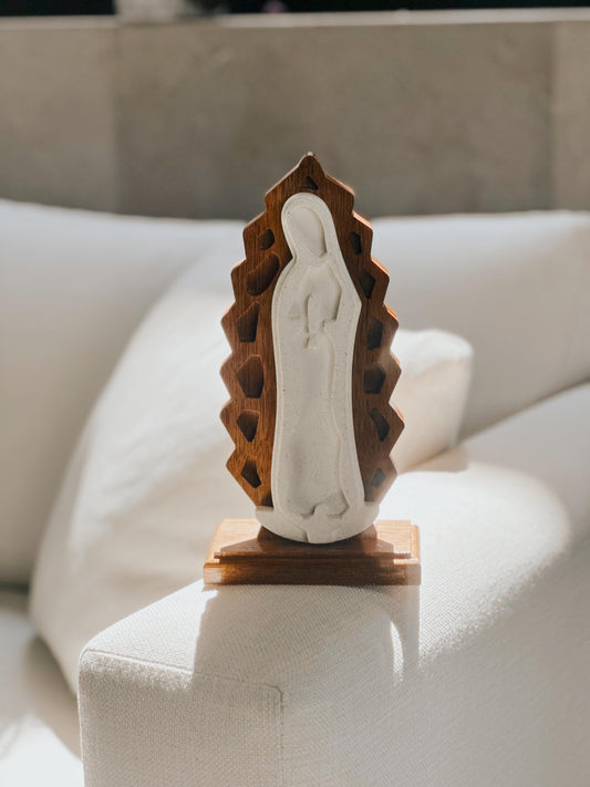 Virgin Morenita Stone & Wood of 9.5 in (24 cm)