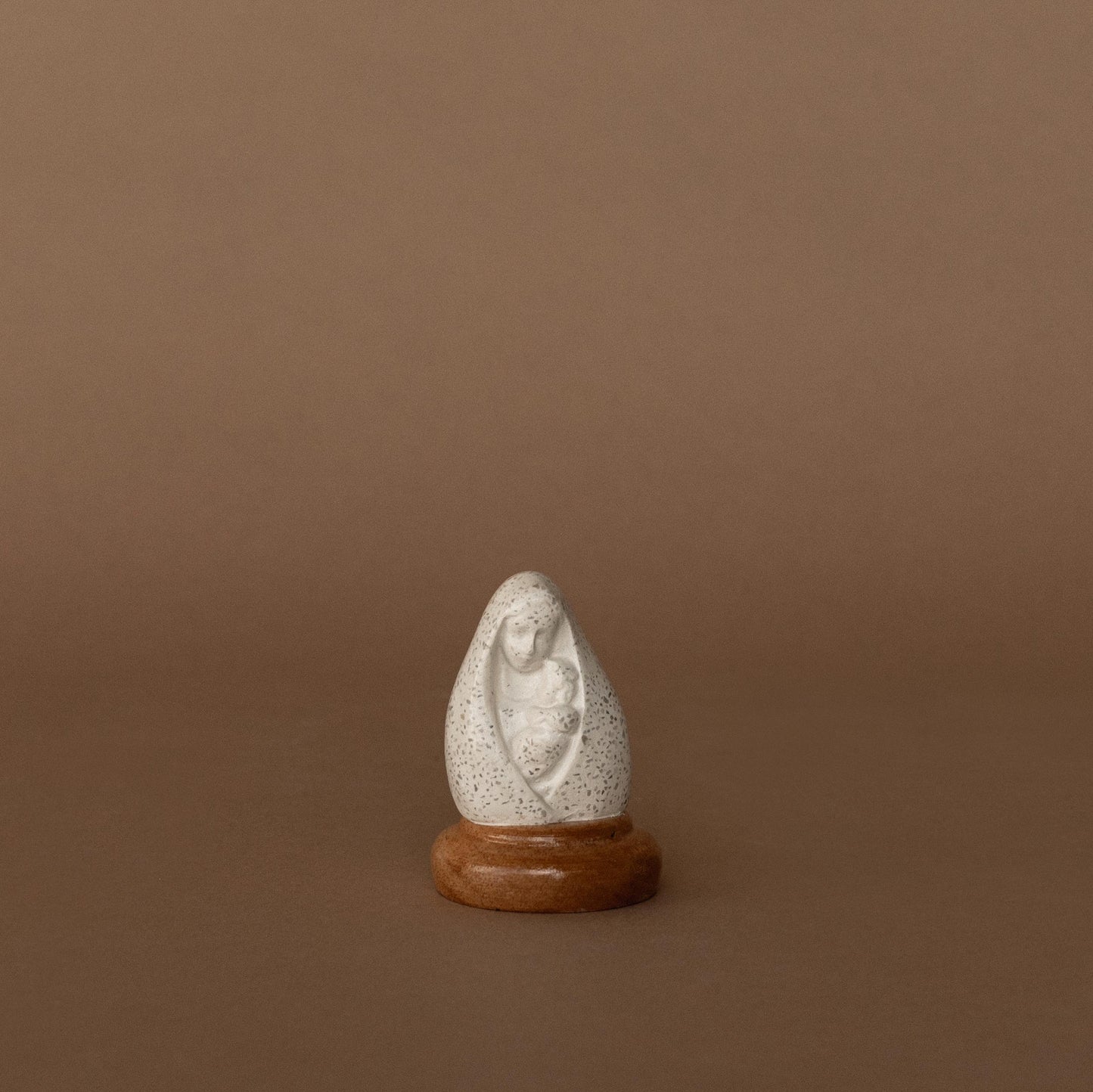 Virgin Mamita Maria Stone 2.75 in (7 cm)